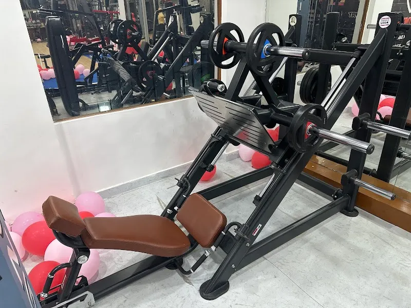 TRUE FITNESS LIFE PREMIUM GYM - Gym In Banjara hills ( fitness center )