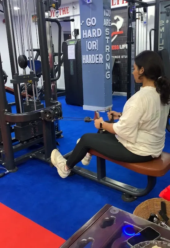 TRUE FITNESS LIFE PREMIUM GYM - Gym In Banjara hills ( fitness center )