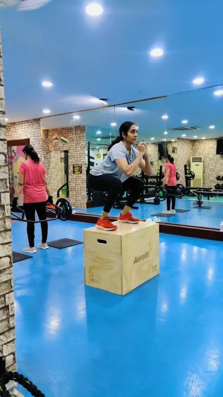 TRUE FITNESS LIFE PREMIUM GYM - Gym In Banjara hills ( fitness center )