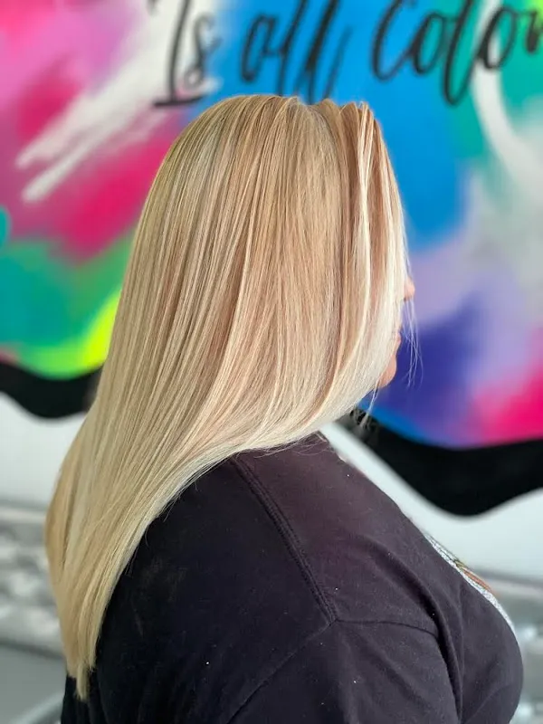 Poised with Perfection Salon Lounge