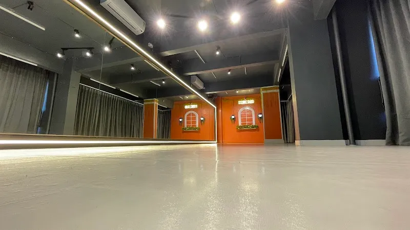 SS Dance Studio