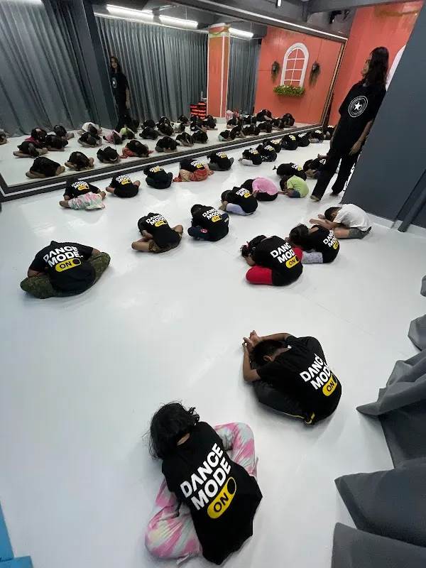 SS Dance Studio