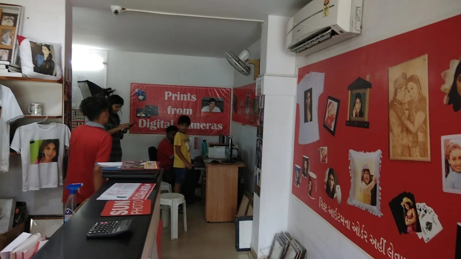 Sun Photo ( Subhash Chowk) Photo Studio in Ahmedabad, Wedding Photographers & Cinematographer, Photo Frames