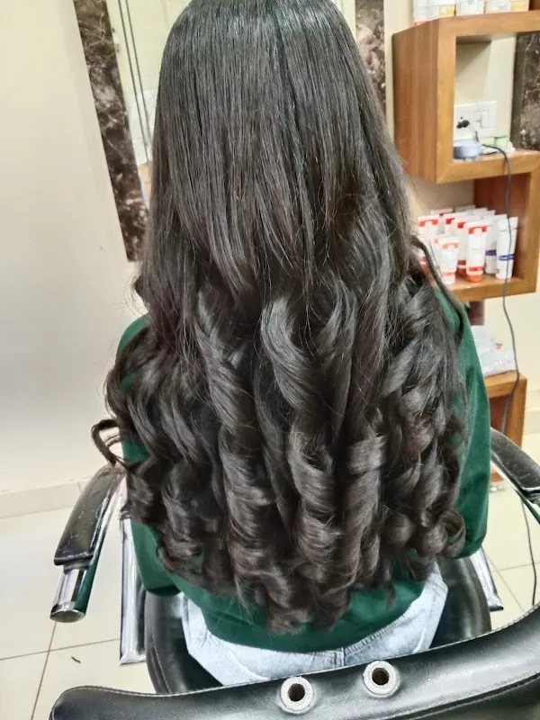 Hiral Beauty Salon
