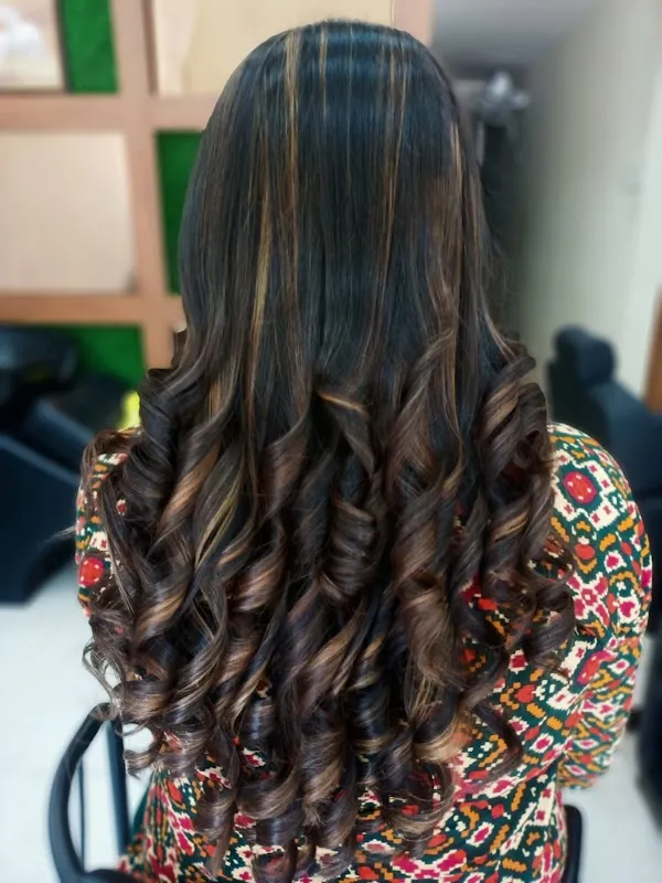 Hiral Beauty Salon