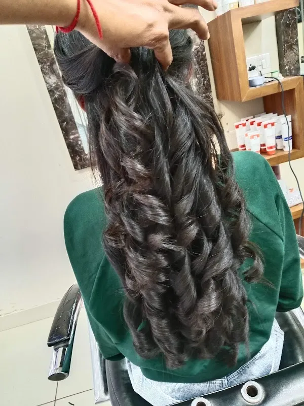 Hiral Beauty Salon
