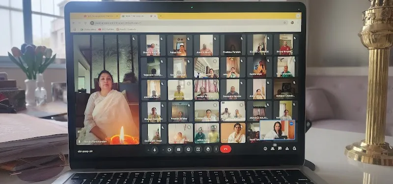 RIA YOGA