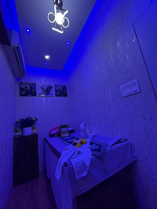 Royal 11 Spa & Wellness - Massage in Borivali West