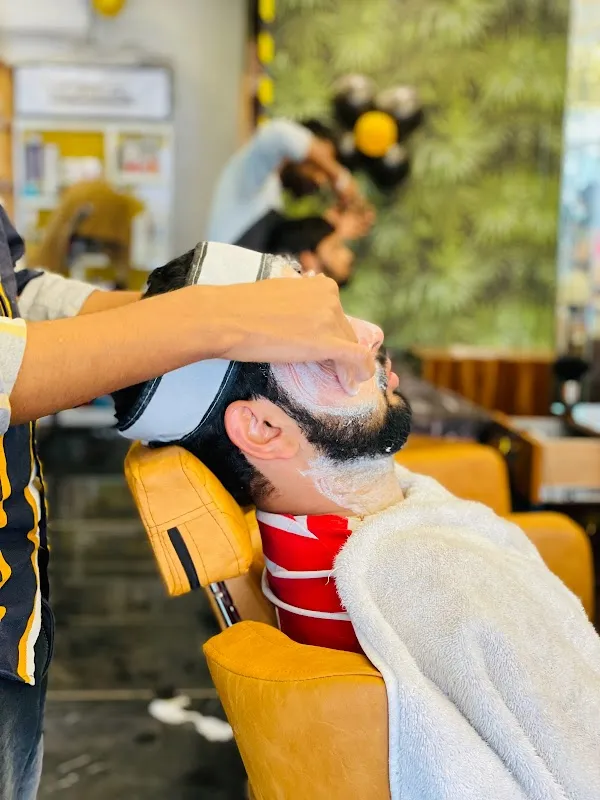Habib One Salon and Makeup Studio - Unisex Salon in Najafgarh