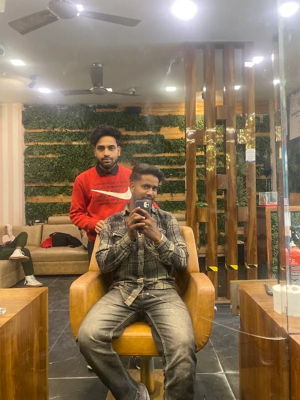 Habib One Salon and Makeup Studio - Unisex Salon in Najafgarh