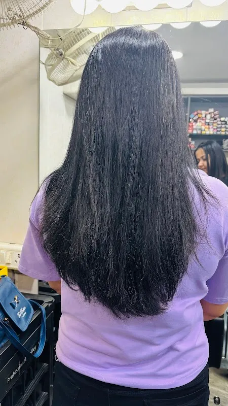 AASMAA SALON