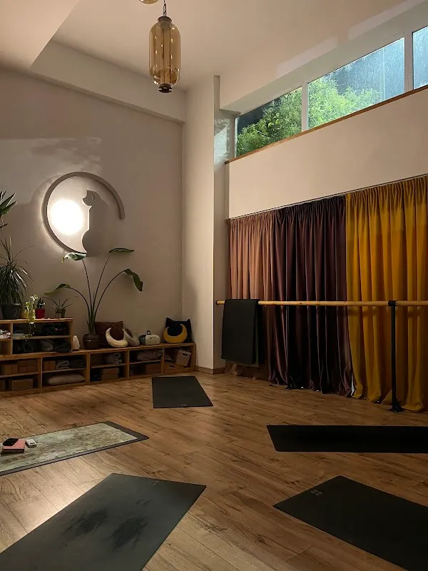 MyMoon Yoga Studio