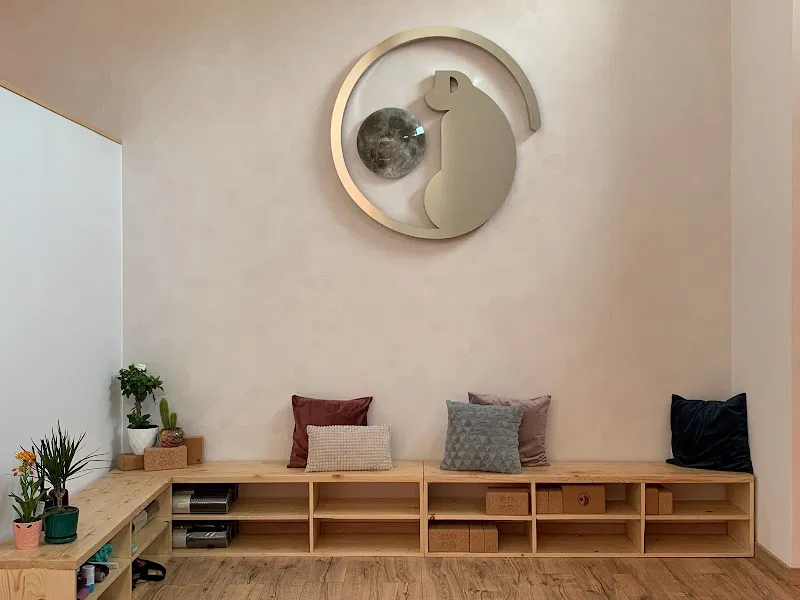 MyMoon Yoga Studio