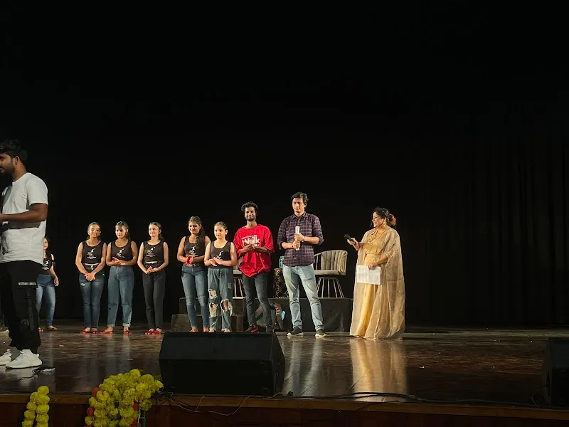 SkyHop Professional Dance Institute
