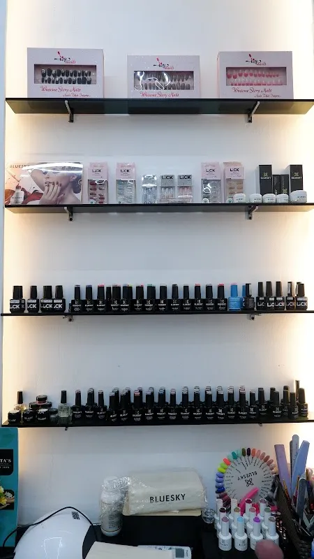 J+ Salon