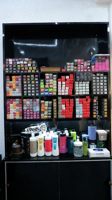 J+ Salon