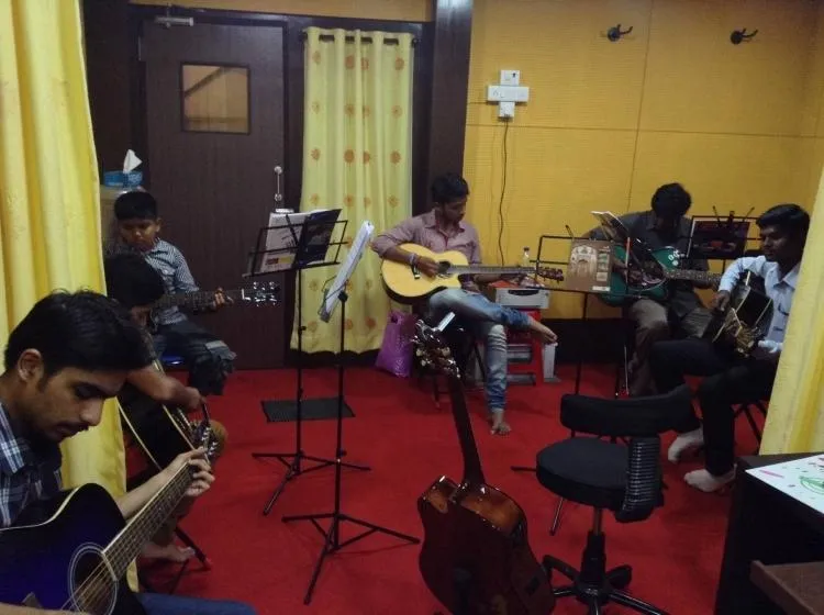 Madhur Guitar Classes and Recording Studio