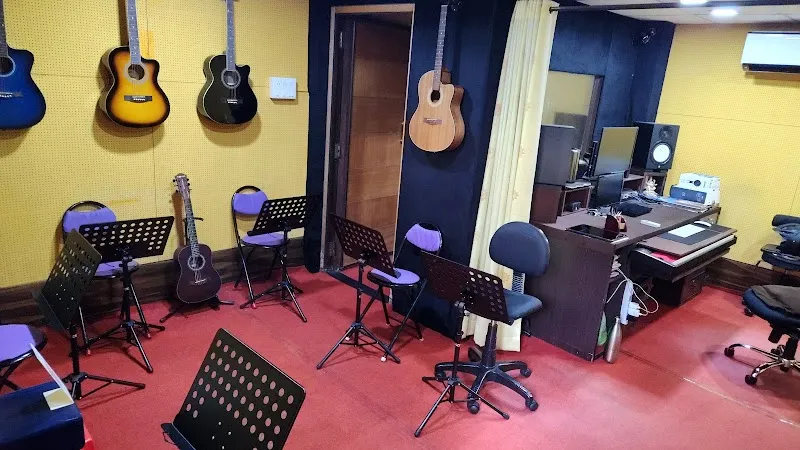 Madhur Guitar Classes and Recording Studio