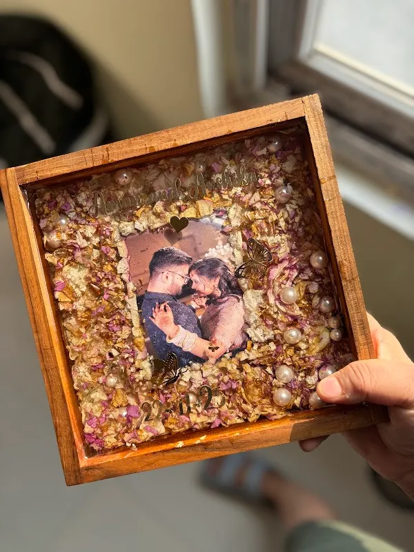 Paradise of crafts | flowerpreservation | resin | varmalapreservation | resinart | lucknow | Gift | valentine's day gifts