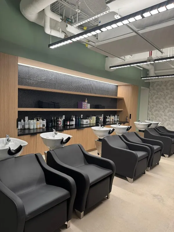 The Junction Salon and Bar