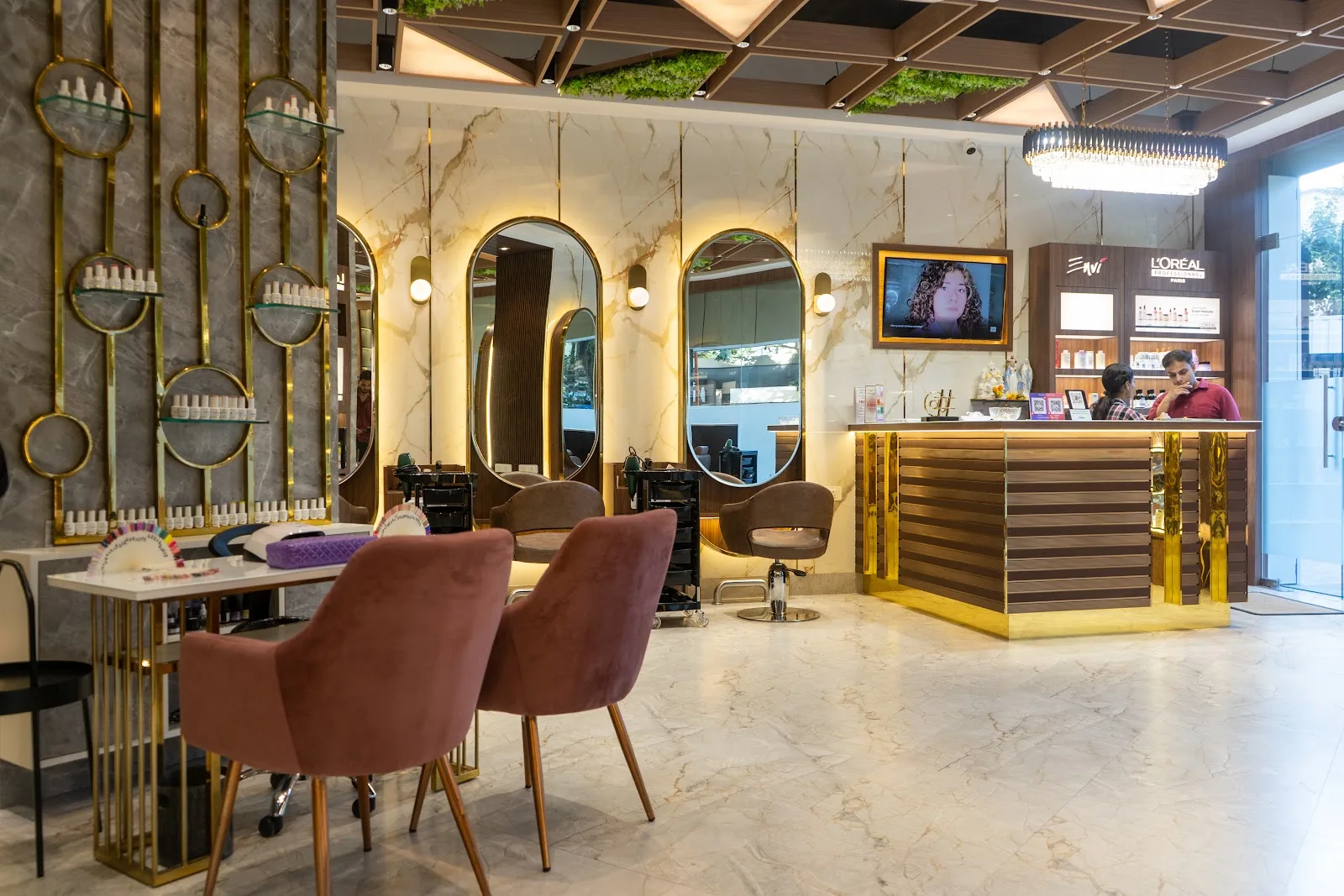 Envi Salon & Spa - Sion Circle, Sion