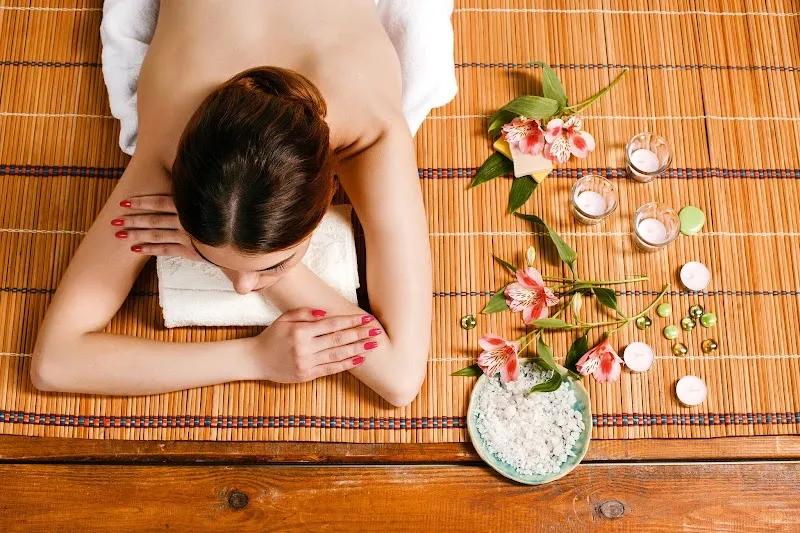 Barehandspa LLC