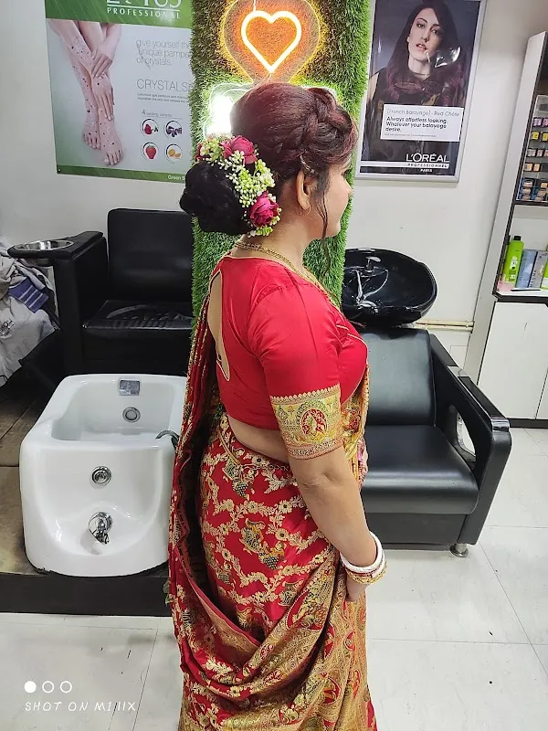 BSpoke Unisex Salon, Hatibagan
