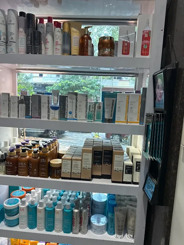 Lakme Salon in Churchgate,Mumbai