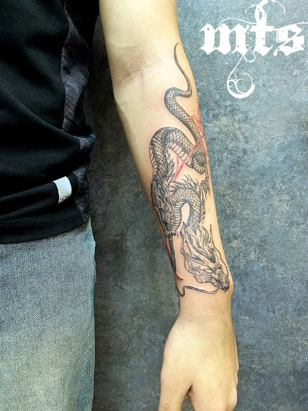MICKEYZ TATTOO AND PIERCING STUDIO, best tattoo shop
