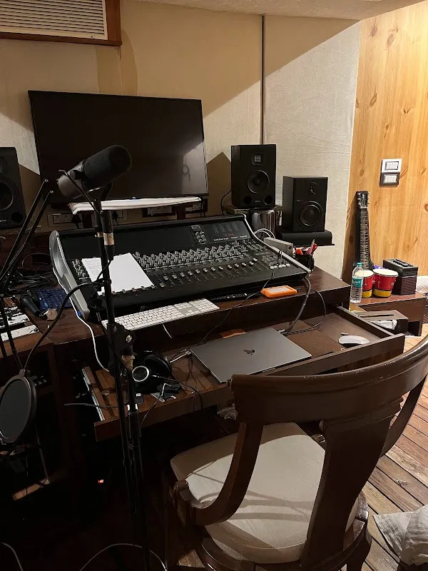 Joshua Inc. Studio