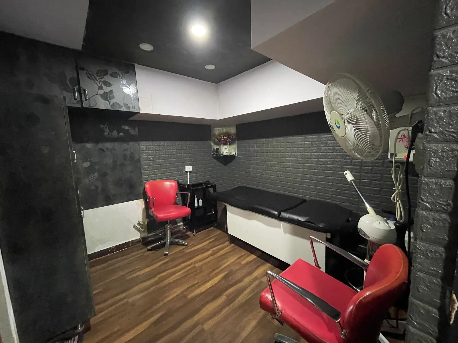 Stellate Beauty House