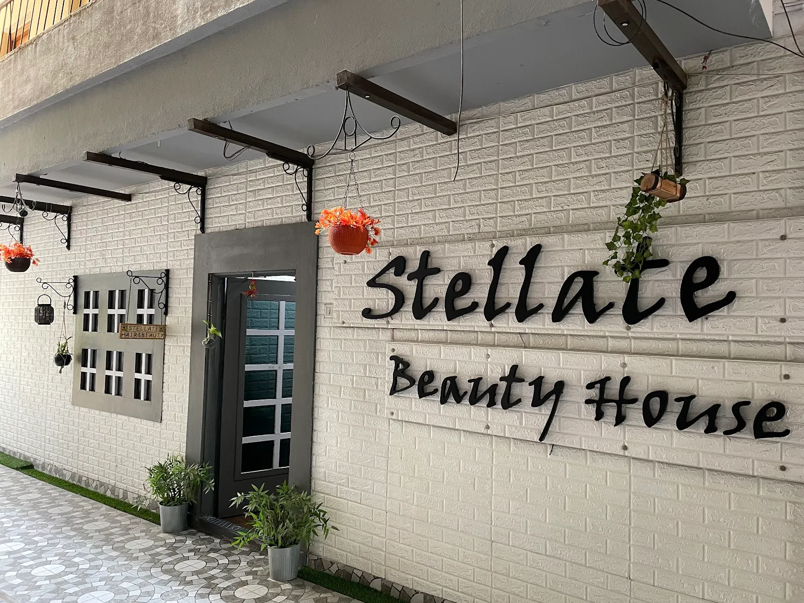 Stellate Beauty House