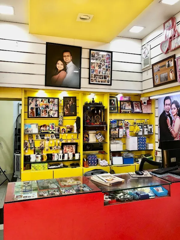 Royal Photo Studio & Colour Lab