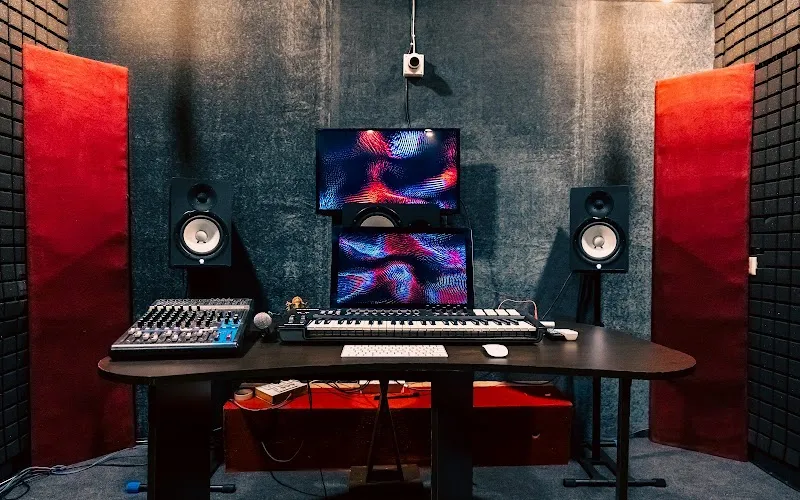RedSquare Studio