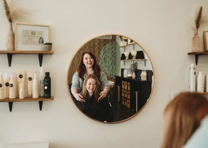 Salon Willow