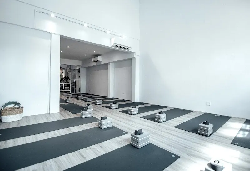 Nithya Priyan School Of Yoga - Chinatown