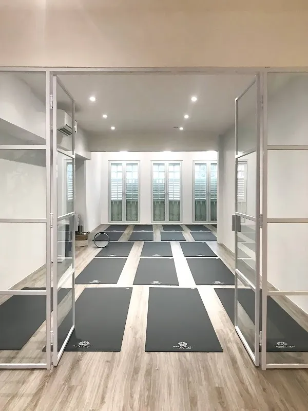 Nithya Priyan School Of Yoga - Chinatown
