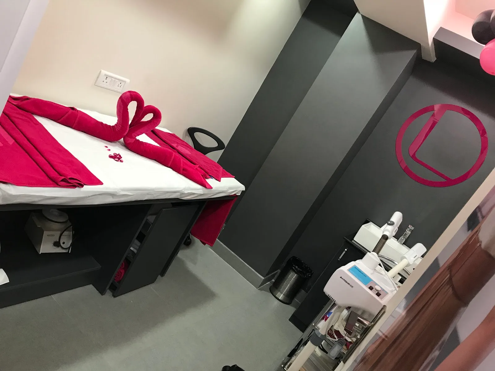 Lakme Salon For Him and Her in Block B,Vaishali Nagar,Jaipur