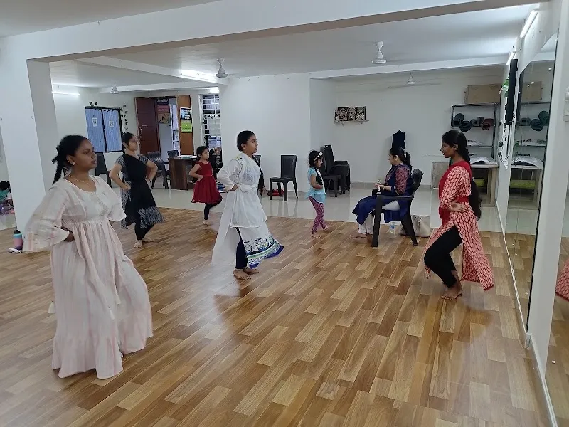 VAAHINI INSTITUTE OF FINEARTS / SUMMERCAMP & ACADAMIC TUITIONS