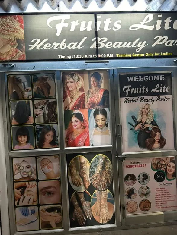 Fruits light herbal beauty parlor