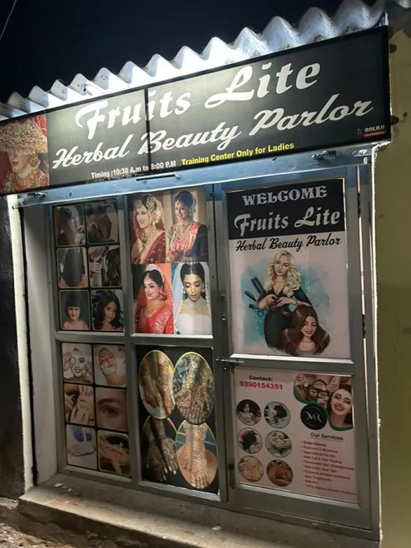 Fruits light herbal beauty parlor