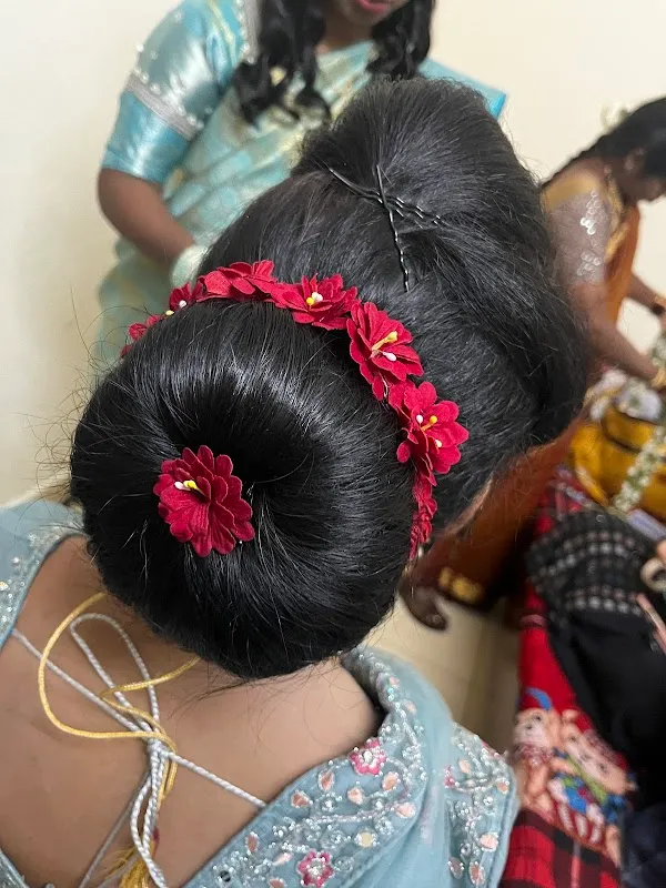 Fruits light herbal beauty parlor