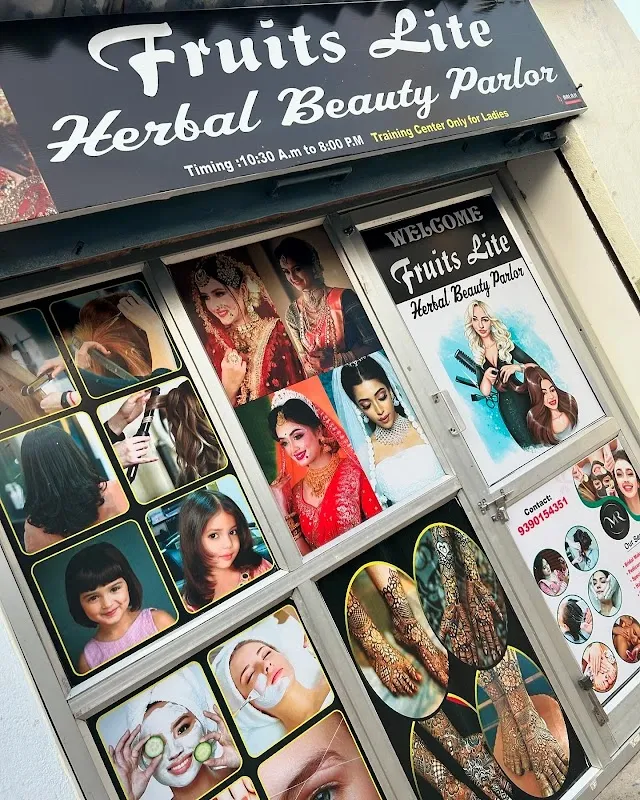 Fruits light herbal beauty parlor