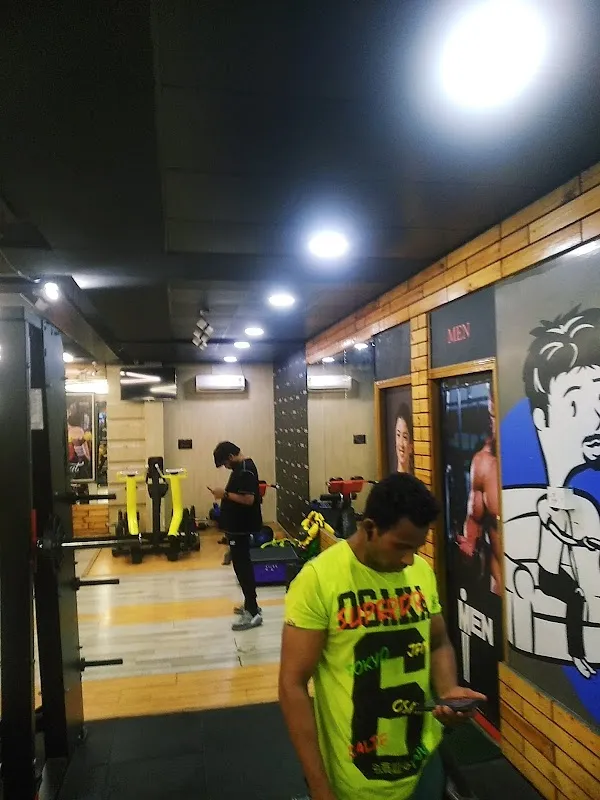 ICONIC FITNESS KORAMANGALA 5th BLOCK - Largest fitness chain in Bangalore | Best Rated | Unisex Fitness Centers | Gx Studios