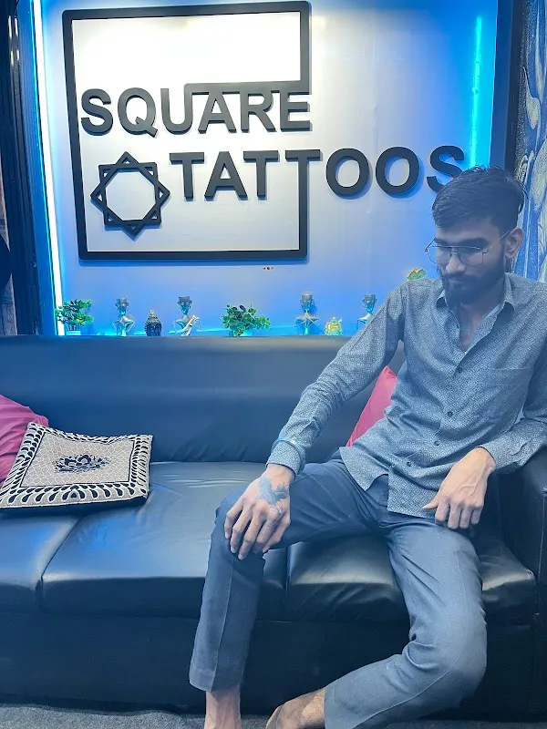 Square tattoos studio