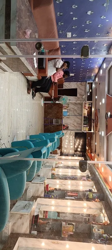 Royal Dilip Parlour