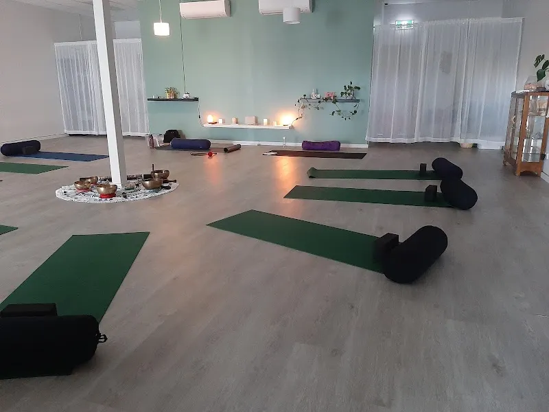 SINGING BOWL YOGA