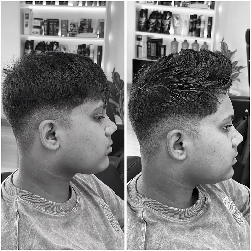 2 in One Unisex Salon