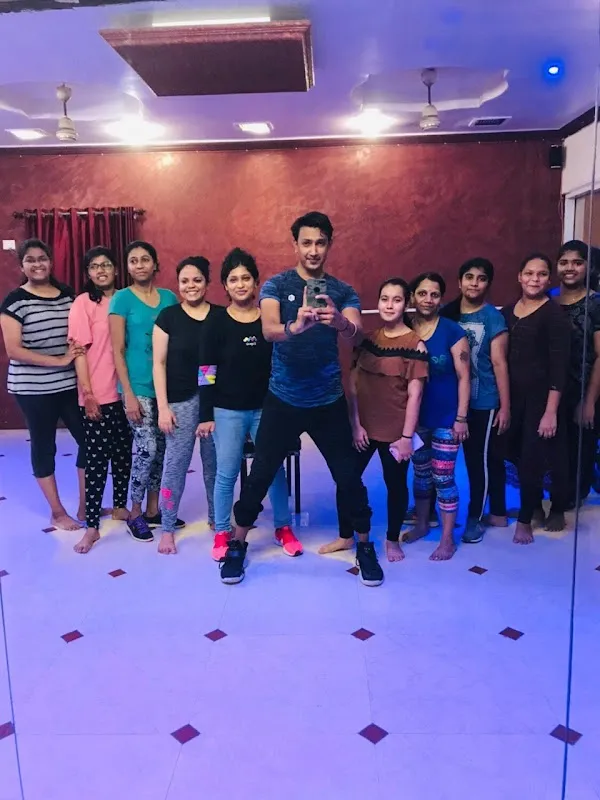 Hopper's Squad Dance Institute & Zumba Fitness (Get Results With Certified trainers & Nutritionist)