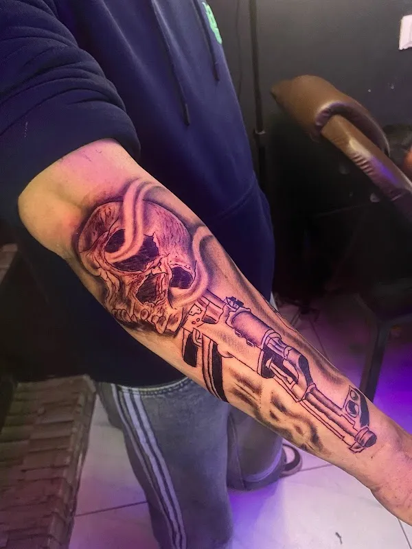 Devil's touch tattoo studio